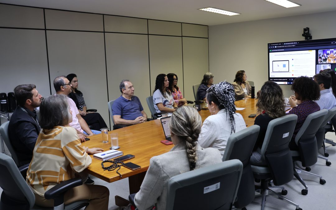 Reunião entre Projeto Olimpíadas Científicas e SEDF destaca potencial de parcerias para fortalecer as competições nacionais