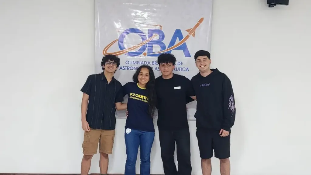 Estudantes brasileiros vão representar o país em olimpíadas internacionais de Astronomia e Astrofísica em 2025